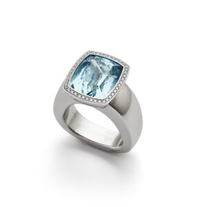 Ring mit Aquamarin und Brillanten in Weissgold