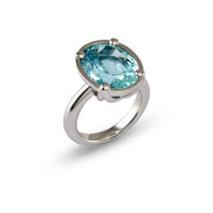 Ring in Weissgold mit Aquamarin 10.43 ct