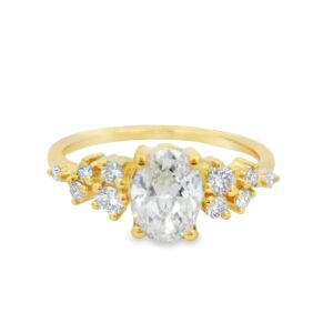 Ring in Gelbgold mit ovalem Diamant 0.50ct